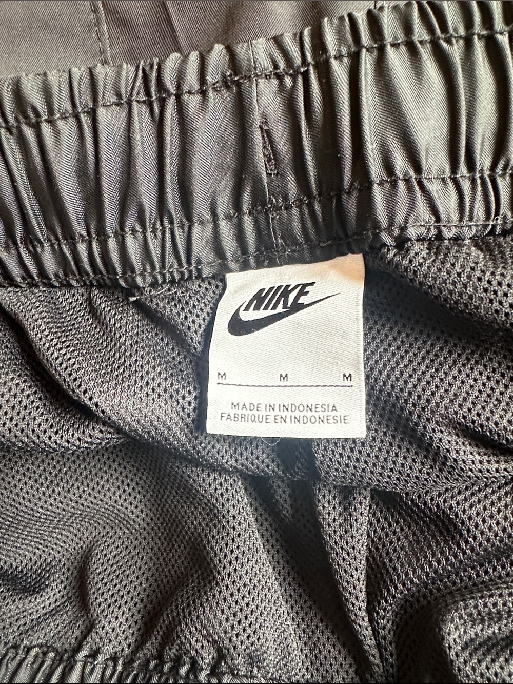 Nike Flow Black Shorts with White Drawstring - Picture 4 of 4